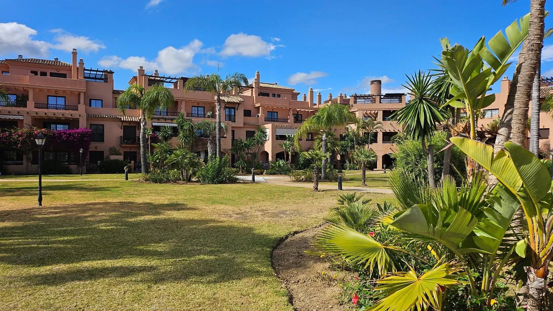 公寓 Modern 2Br Apt Second Line Marbella Beach, Pools And Paddle 埃斯特波纳