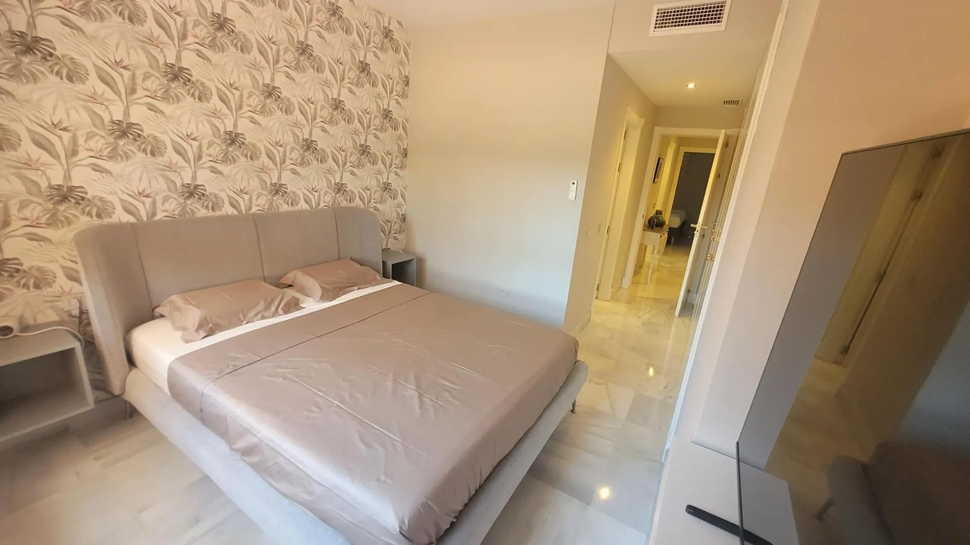公寓 Modern 2Br Apt Second Line Marbella Beach, Pools And Paddle 埃斯特波纳